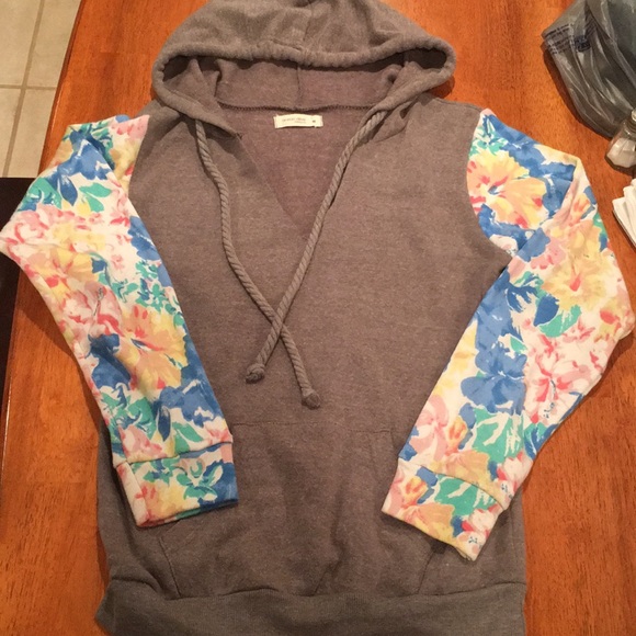 Floral hoodie - Picture 2 of 3